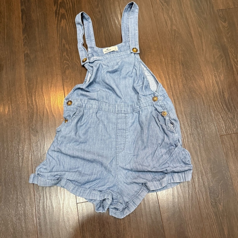 Holister California Lightweight Denim short overalls shortalls